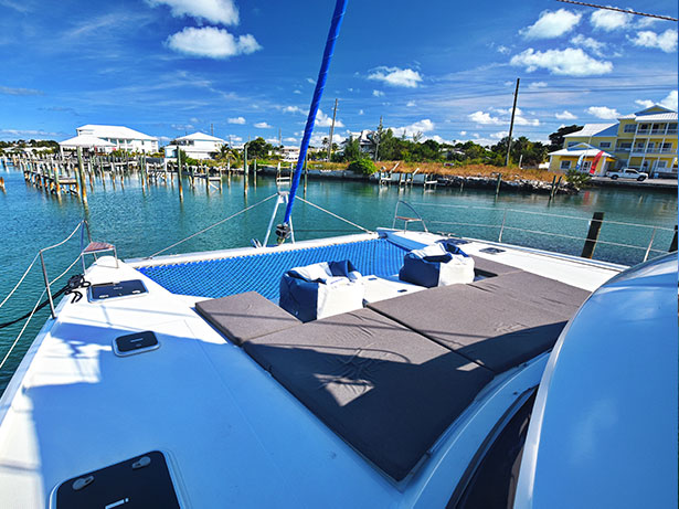 Abaco Charter Yacht Rental - Katrina - Fore Lounge