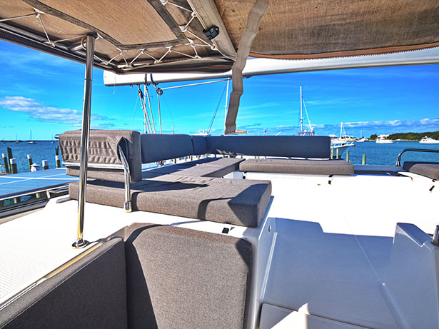 Abaco Charter Yacht Rental - Katrina - Upstairs Lounge