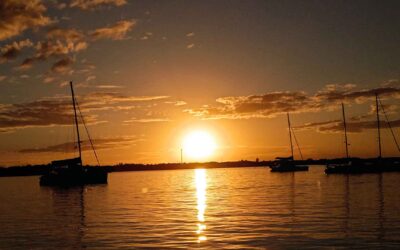 Day Trip vs. Overnight Charter in the Abacos: Which Is Right for You?