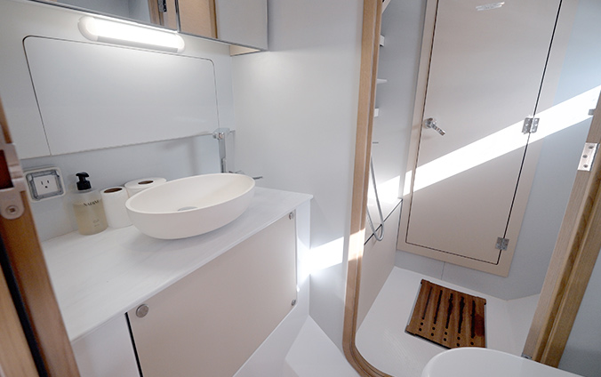 Neptune's Escape – Abaco Trimaran Charter – Master Bathroom – Abaco Yacht & Charter Services