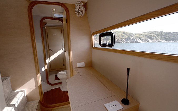 Neptune's Escape – Abaco Trimaran Charter – Master Lower Level – Abaco Yacht & Charter Services