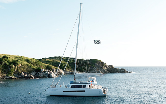 Abaco Trimaran Charter Yacht - Abaco Yacht & Charter Services