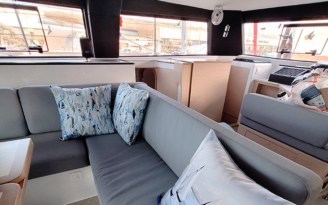 Abaco Bahamas Trimaran Charter Yacht Salon – Abaco Yacht & Charter Services