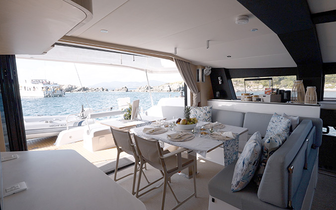 Abaco Bahamas Trimaran Charter Yacht Salon & Stern Lounge – Abaco Yacht & Charter Services
